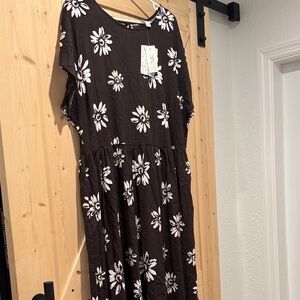 Lularoe Floral Dark Brown and White floral Women's Dress